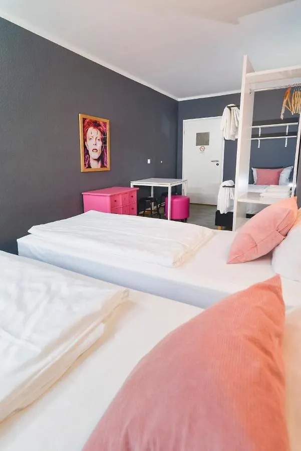 Old Town Hostel Berlin 0*,  Almanya